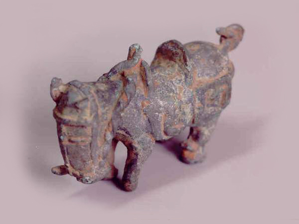 û(ة) Bronze Horse 